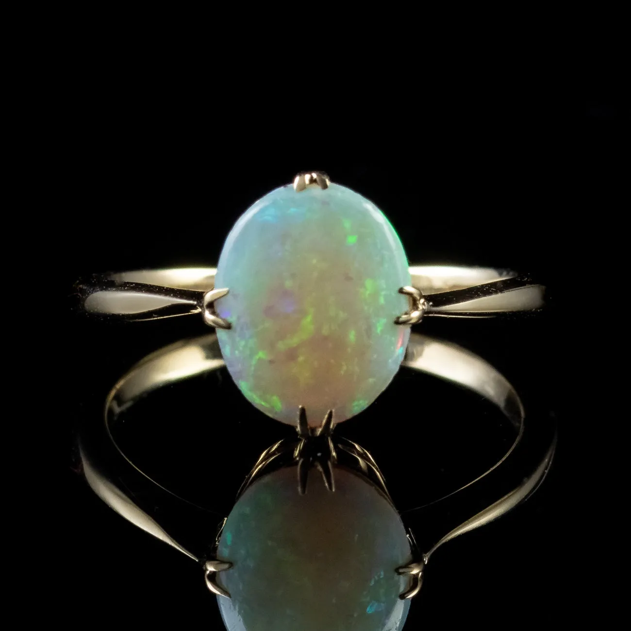 Antique Victorian 2.10Ct Natural Opal Ring 9Ct Gold Circa 1900