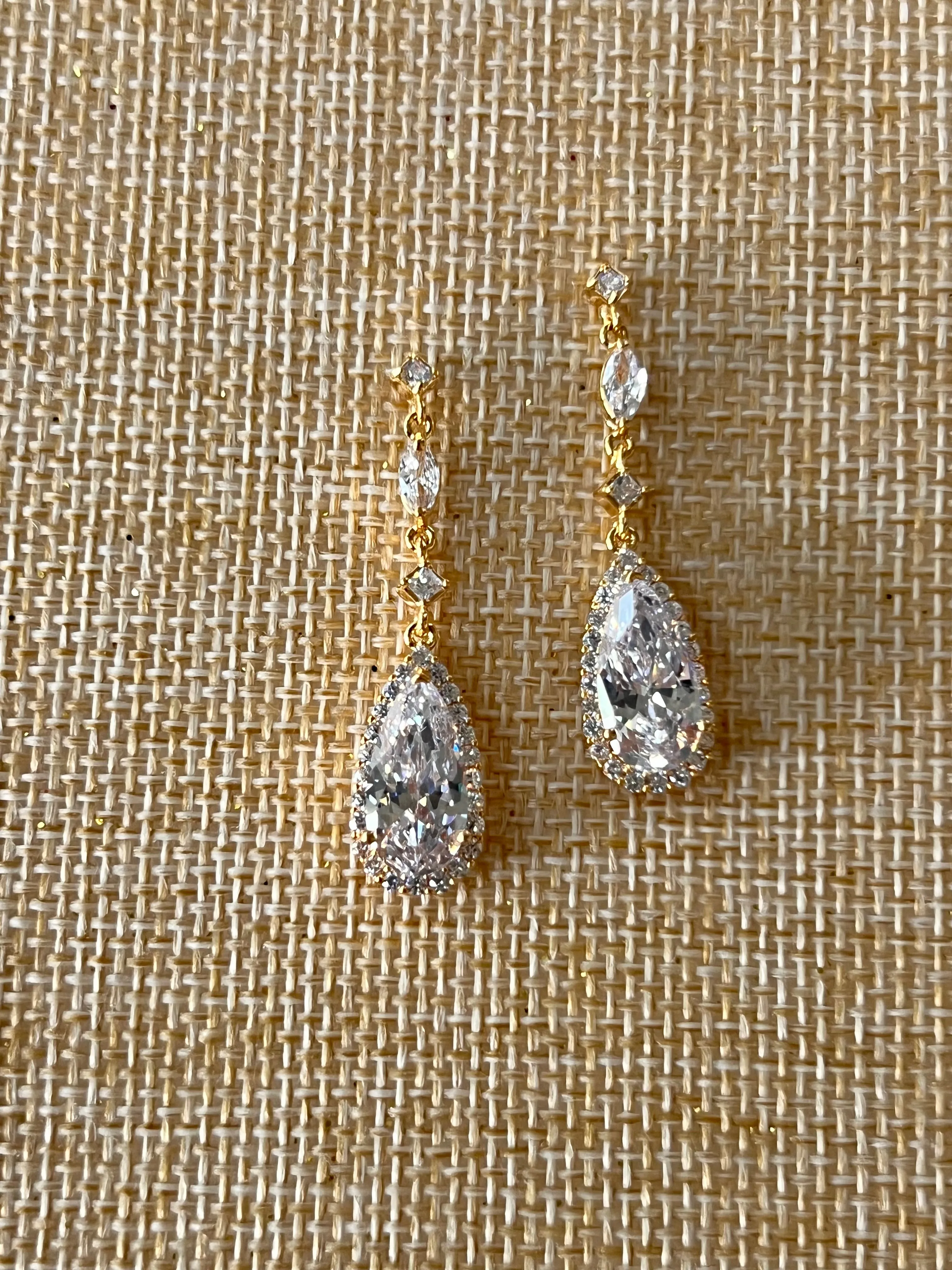 Bridal Earrings, Zirconia Wedding Earring, Dainty Teardrop Earring