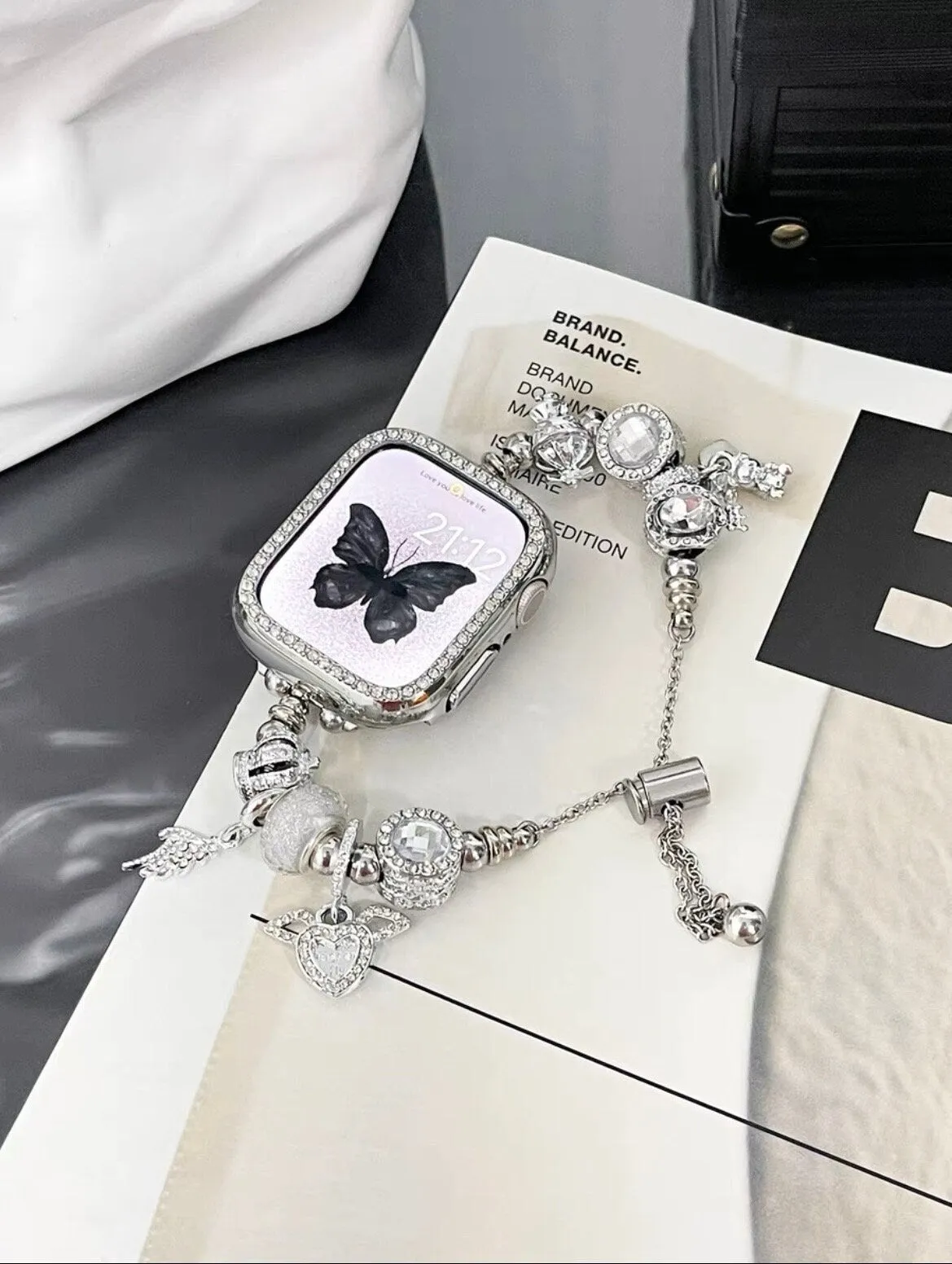 Cute Charm Bracelet Apple Watch Band Series 1 2 3 4 5 6 7 8 9 Ultra Generation 38mm 40mm 41mm 42mm 44mm 45mm 49mm Chain Apple Watch Strap