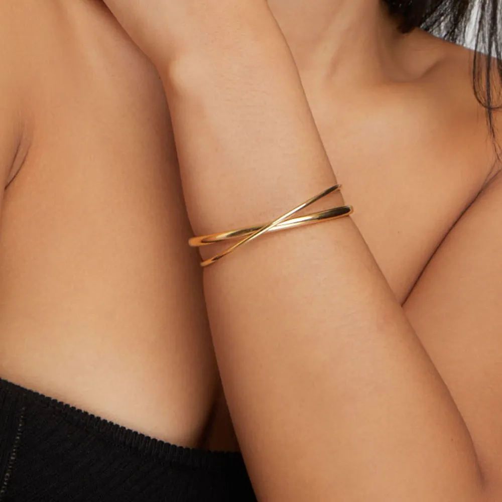 Eva Gold Twist Bracelet