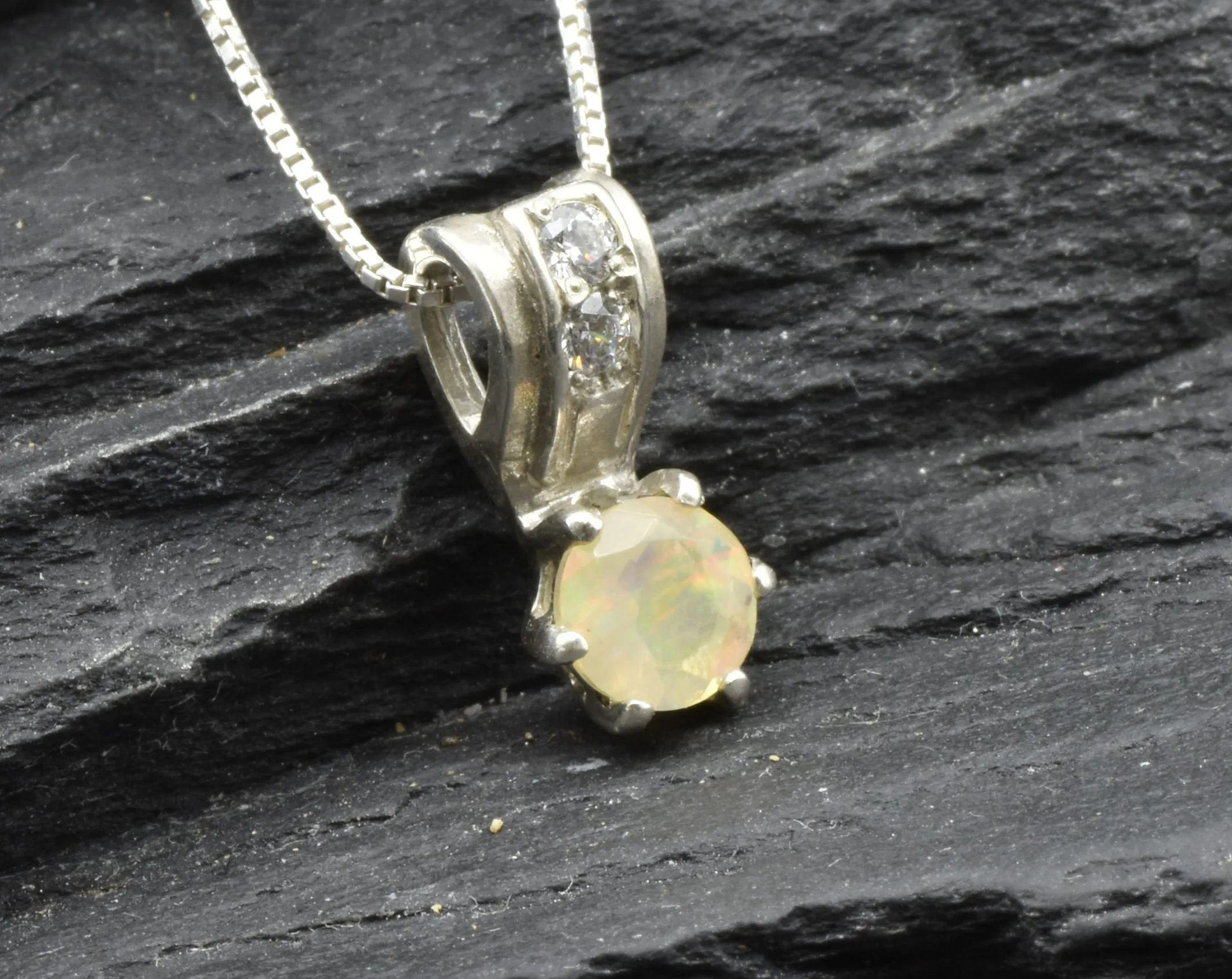 Fire Opal Vintage Pendant - Ethiopian Opal Necklace - Dainty Opal Necklace