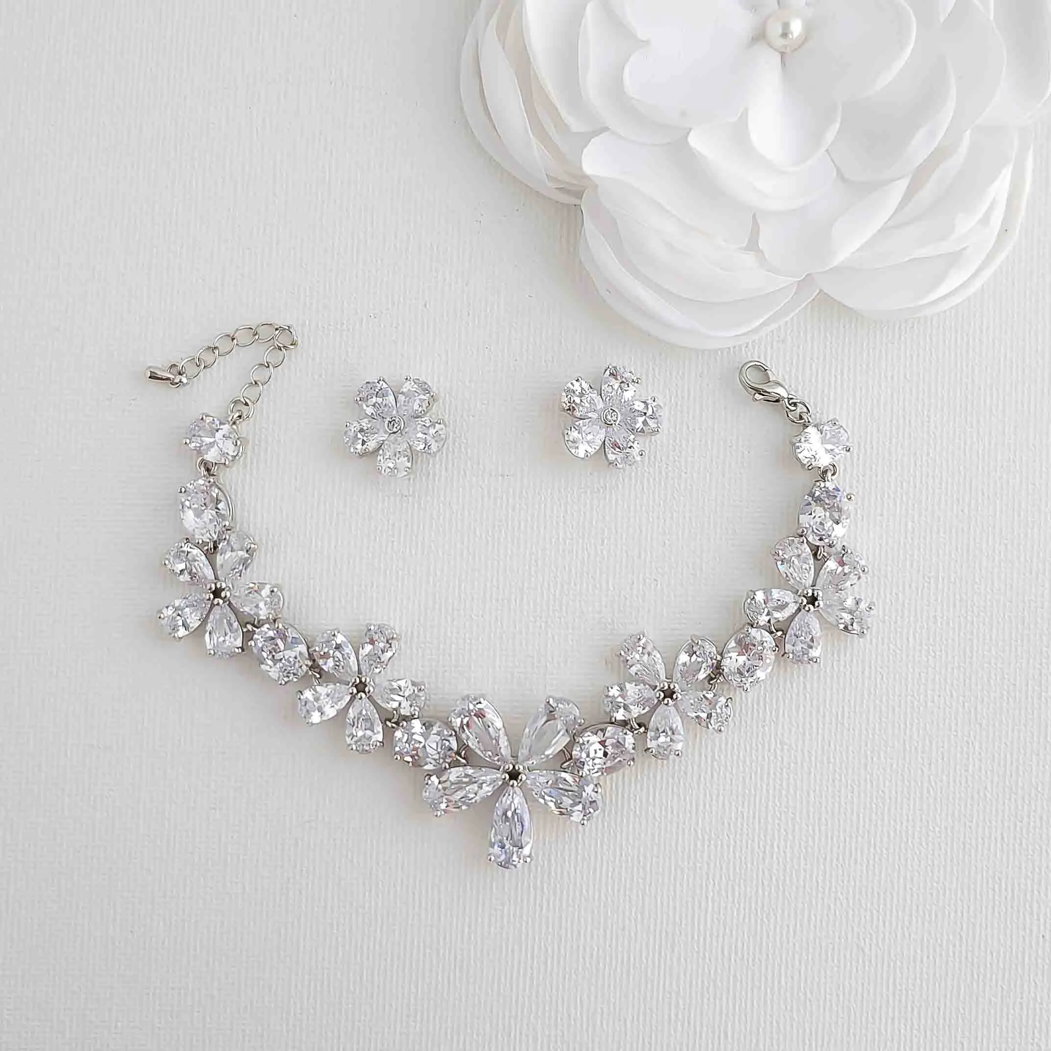 Flower Stud Earrings and Bracelet Set-Abelia