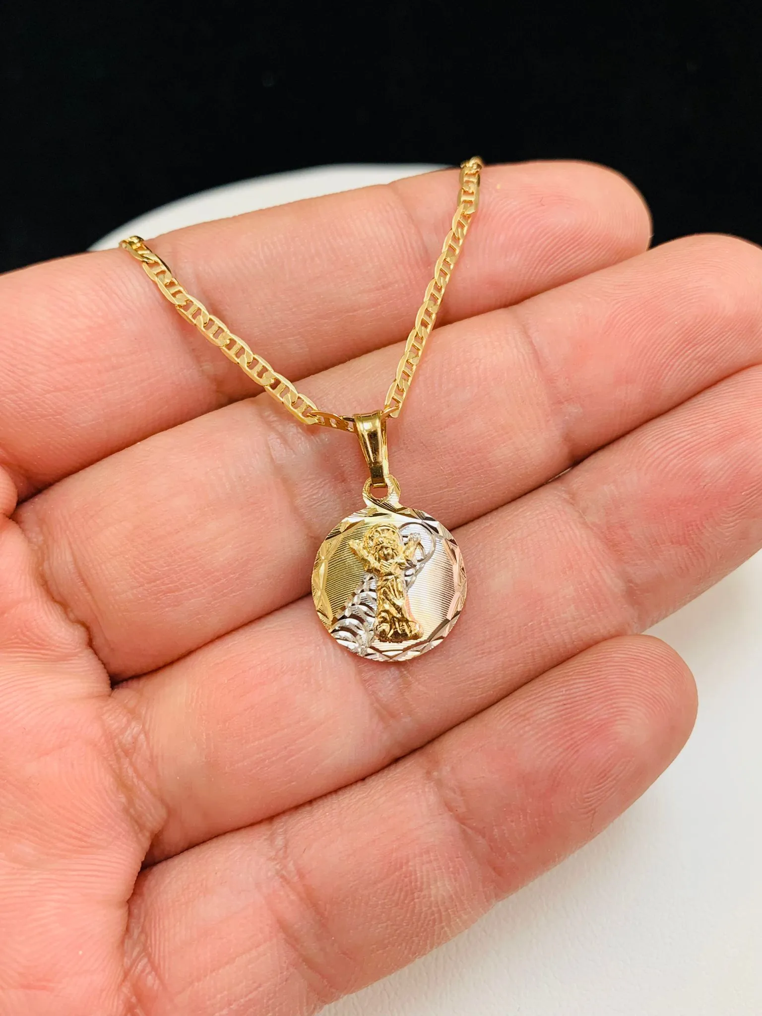 Gold Filled Divino Niño Pendant 17x14mm / Divino Niño Necklace / Divine Child Pendant / Cadena y Dije del Divino Nino / Christmas Gift / Valentine´s Day Gift