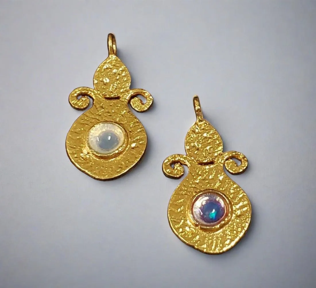 Gold Vermeil Pot design Ethiopian Opal Charm