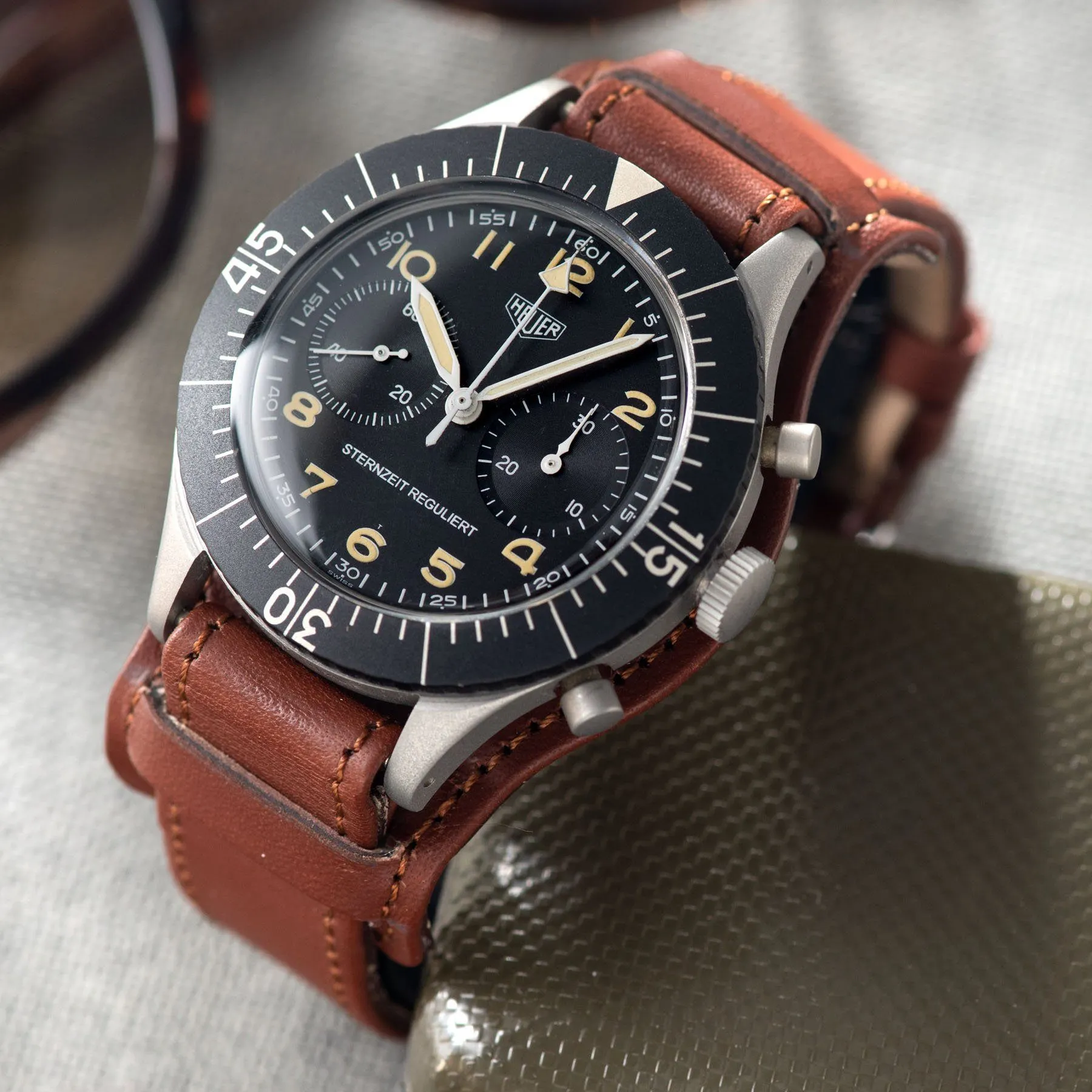 Heuer Chronograph Bundeswehr Sternzeit Reguliert 1551 SGSZ