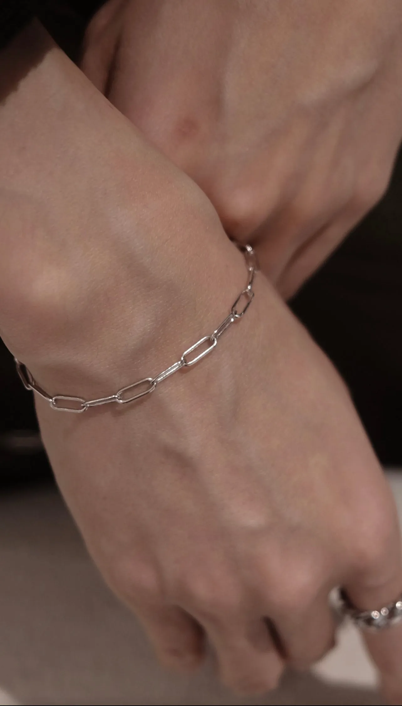 KINU LOOP CHAIN BRACELET