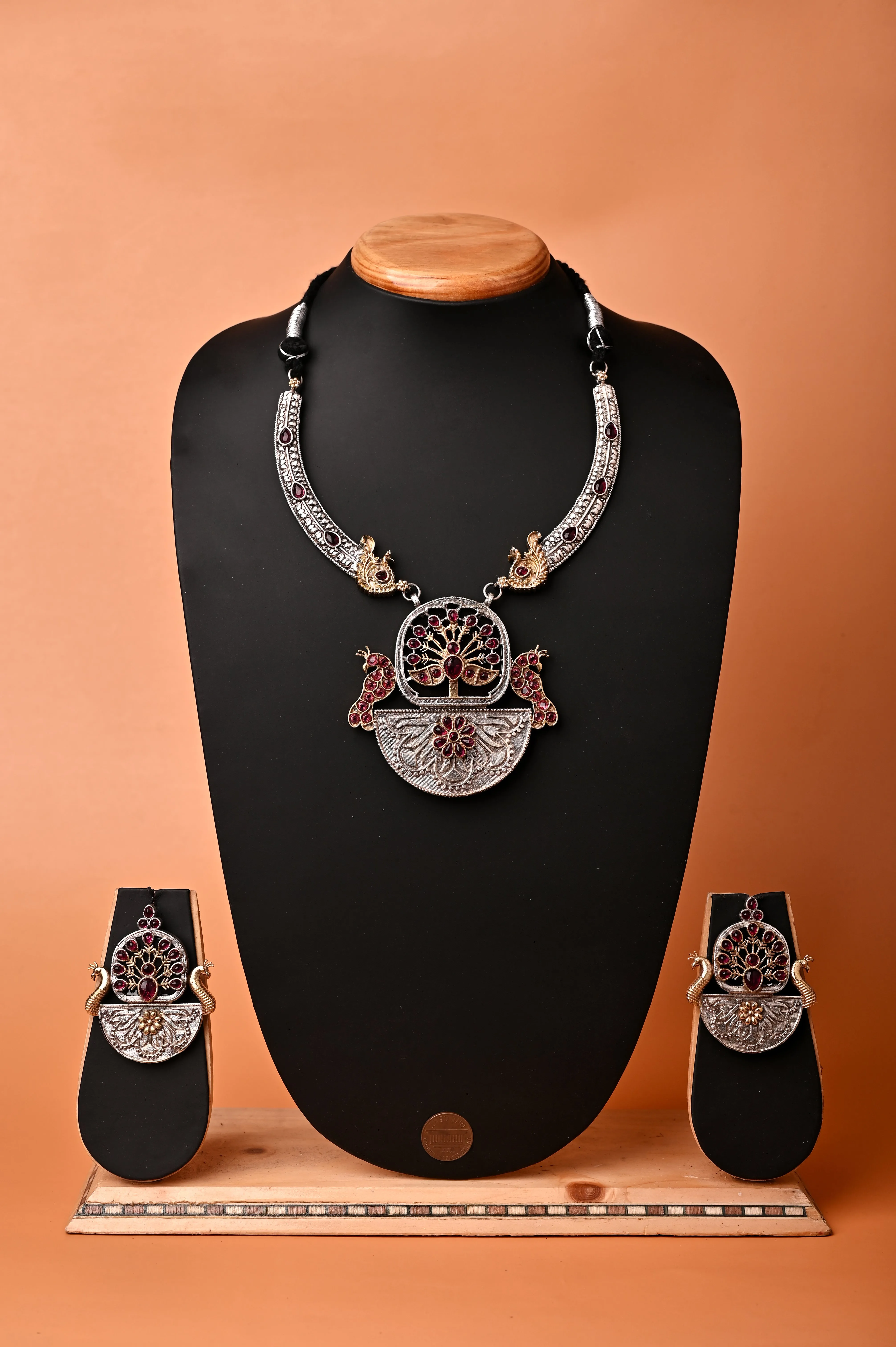 Silver and Golden Metal Necklace Set with Maroon Monalisa Stone Work and Large Pendant