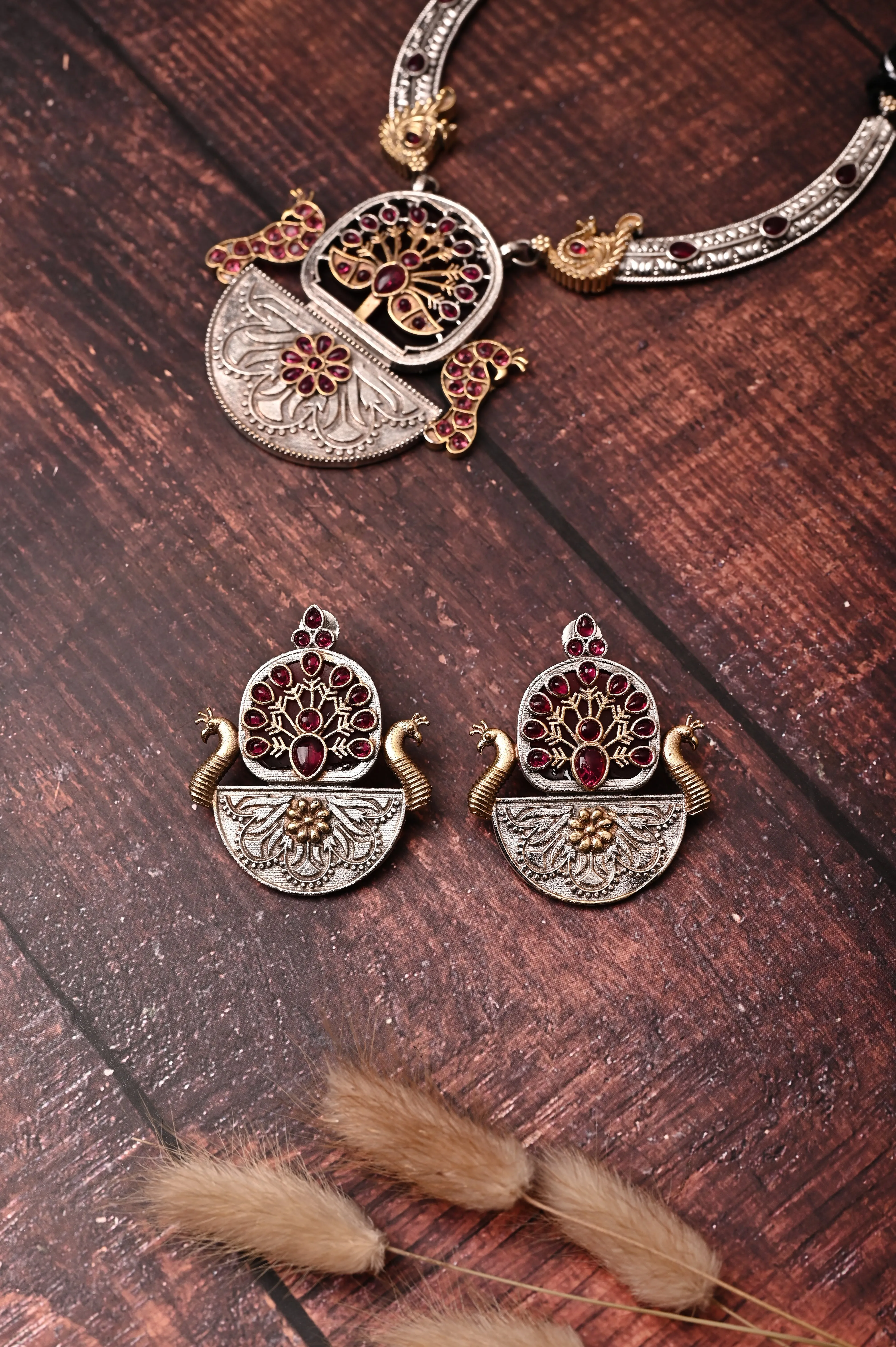 Silver and Golden Metal Necklace Set with Maroon Monalisa Stone Work and Large Pendant