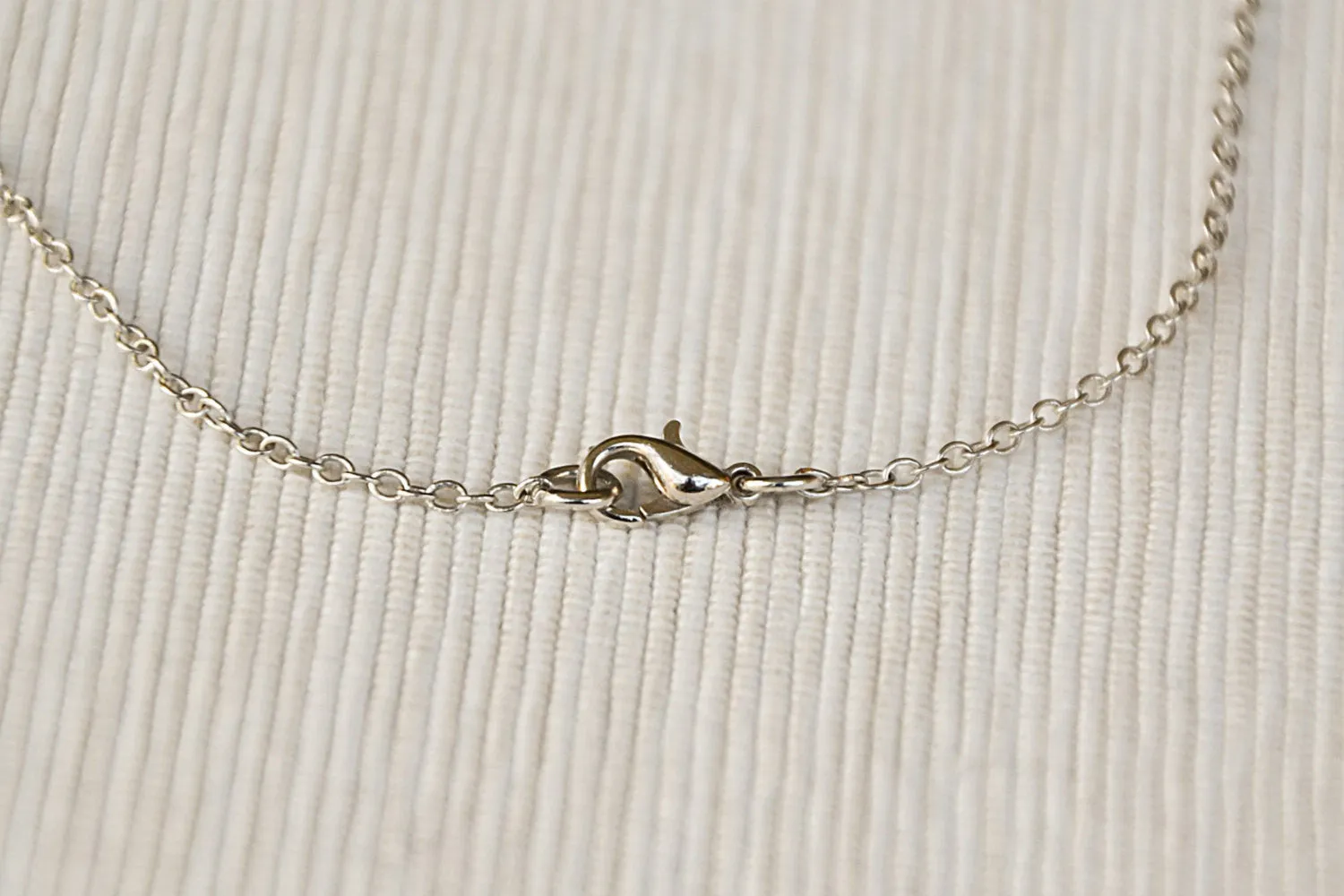 Silver triangle necklace for women, stainless steel chain necklace