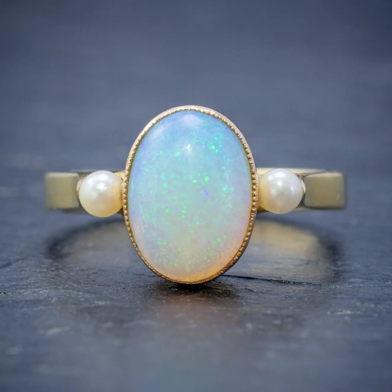 Vintage Opal Pearl Trilogy Ring 18Ct Gold 3Ct Natural Opal